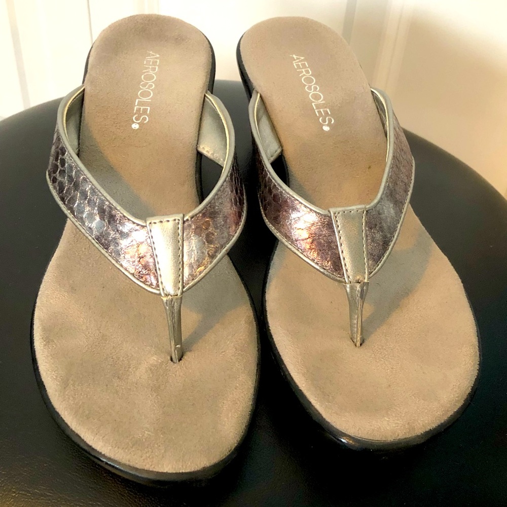 Aerosoles silver sandals. Size 7 1/2